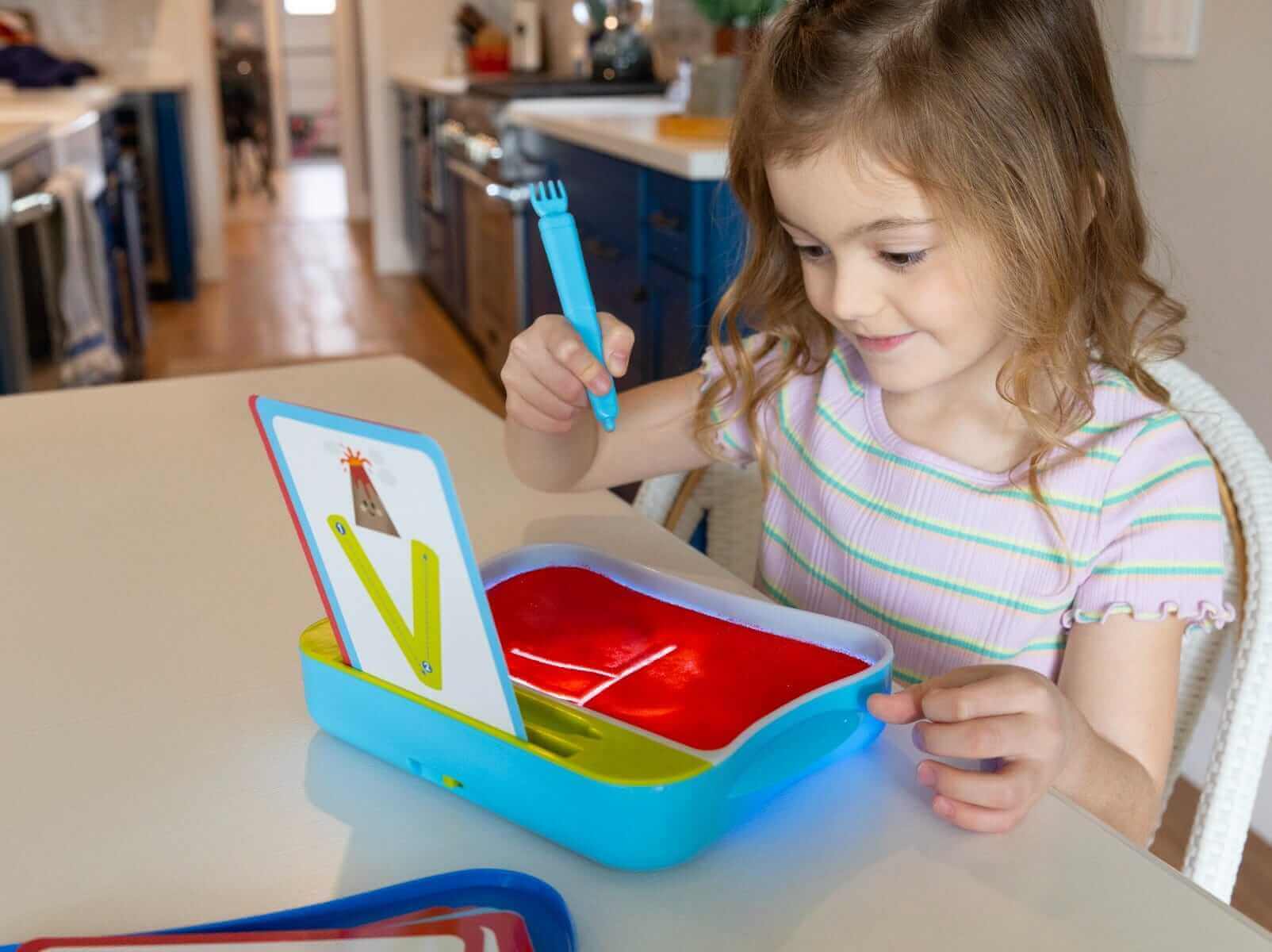 Learning Resources - Plateau de Tracé lumineux ""Light Up Tracing Center" - motricité fine, plateau de sable, sensoriel, tracé, écriture