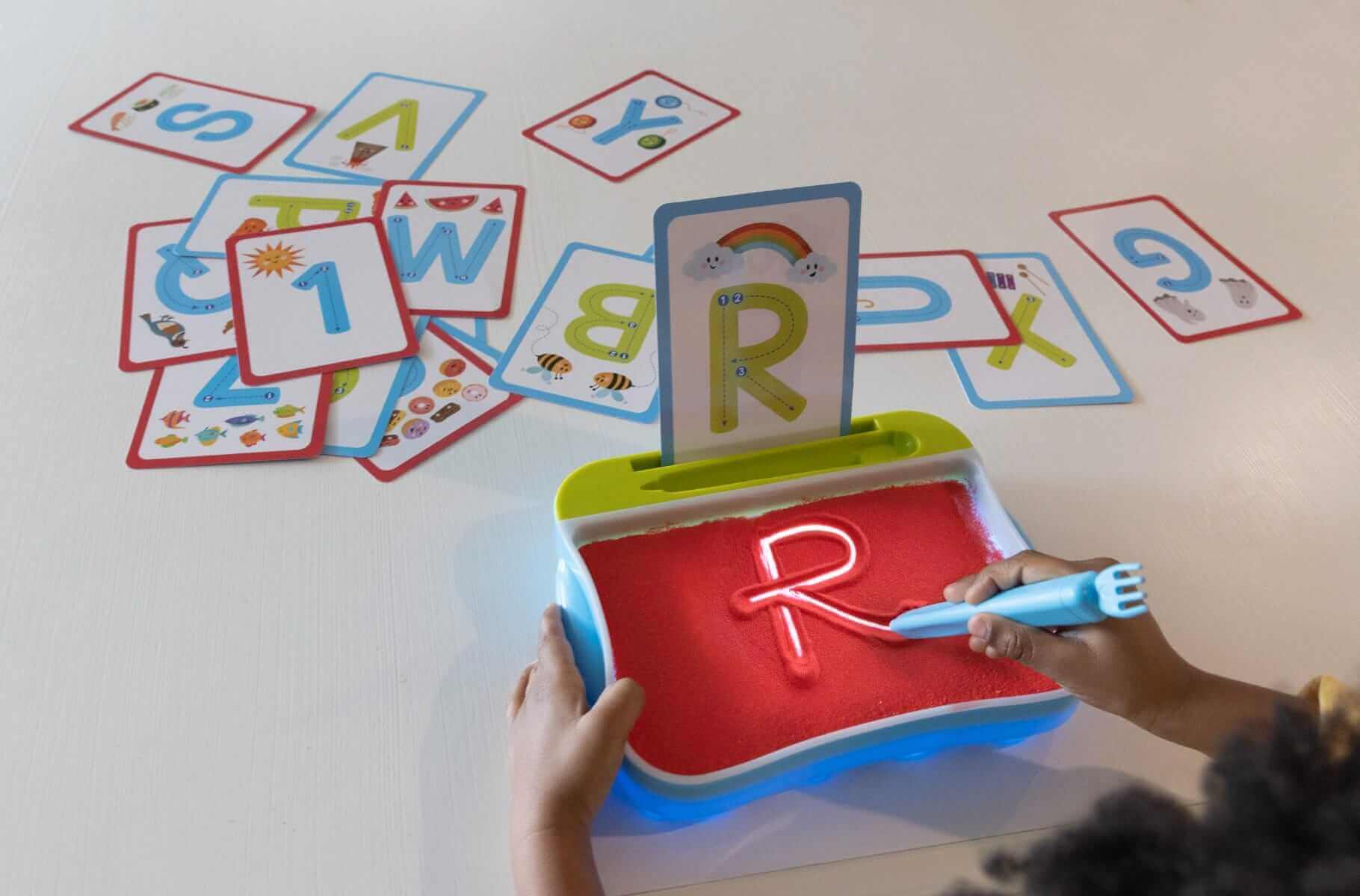 Learning Resources - Plateau de Tracé lumineux ""Light Up Tracing Center" - motricité fine, plateau de sable, sensoriel, tracé, écriture